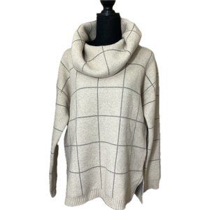 NWT Women's Hem & Thread Turtle Neck pullover  size : Medium